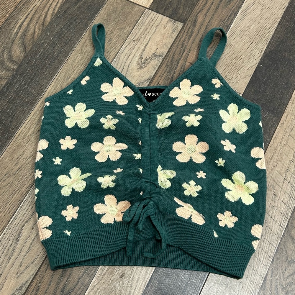 Social Scene NWOT Trendy Ruched Retro Floral Tank Top Size XS